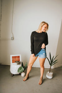 Criss Cross Sweater Black (more colors!)