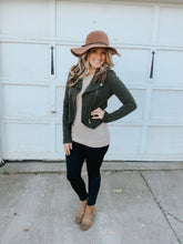 Load image into Gallery viewer, Moto Double Zip Olive