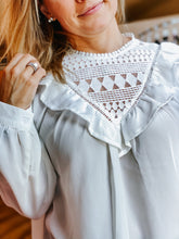 Load image into Gallery viewer, Afternoon Lace &amp; Gin